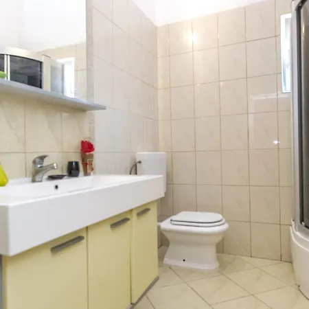 Morovic Apartamento Nin