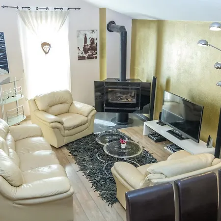 Morovic Apartamento Nin